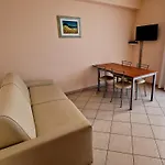 Ξενοδοχείο με διαμερίσματα Ducale Ρίμινι