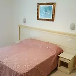 Ducale מלון דירות 3*