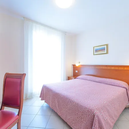 Ducale Ξενοδοχείο με διαμερίσματα 3*